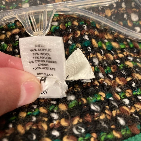 Ann Taylor Loft 3 Button Cropped Tweed Blazer Multi-Colored, Size 0 - Picture 7 of 12